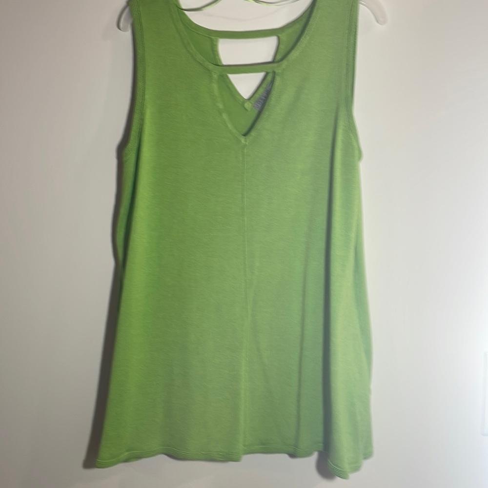 Medium NWT knit tank.